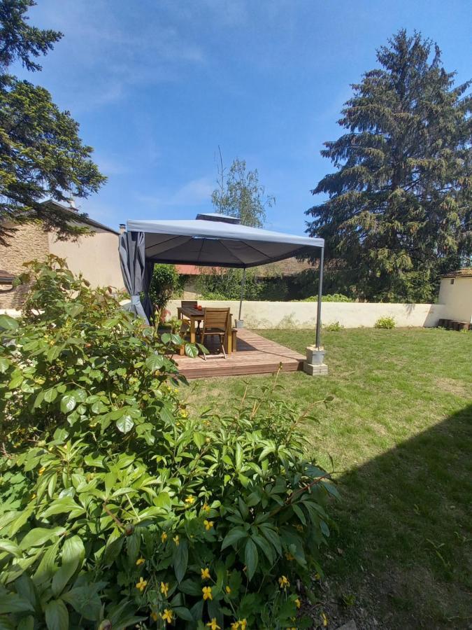 Gite Des Pleiades Villemoirieu Extérieur photo