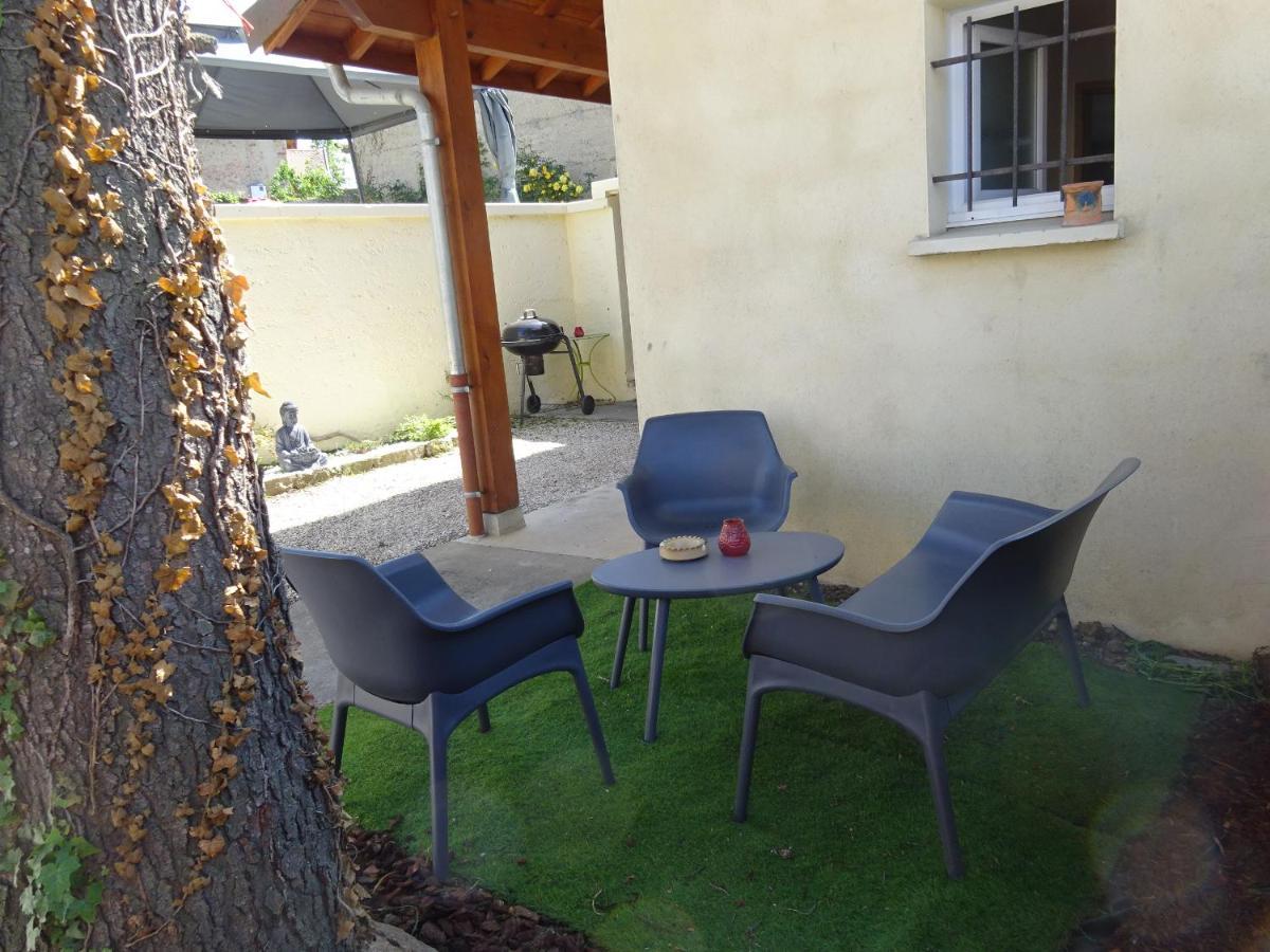 Gite Des Pleiades Villemoirieu Extérieur photo