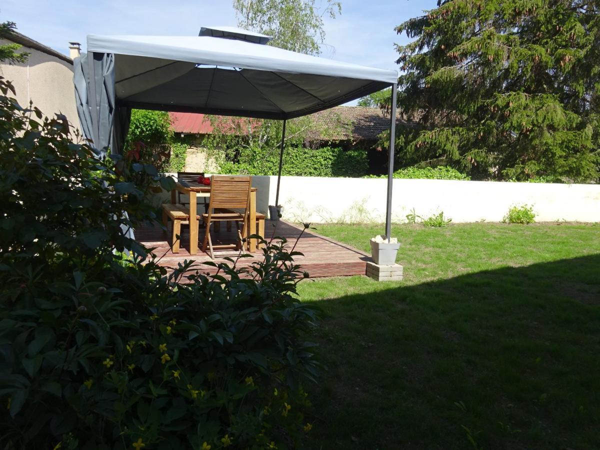 Gite Des Pleiades Villemoirieu Extérieur photo